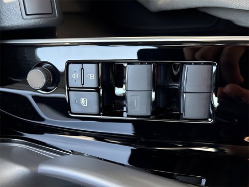 New 2025 Subaru Solterra Premium image 22