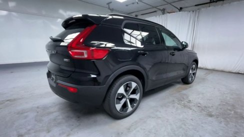 New 2026 Volvo XC40 B5 Plus w/ Protection Package Premier image 23