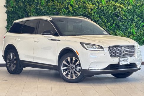 Used 2021 Lincoln Corsair Reserve image 1