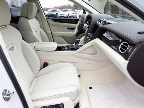 New 2025 Bentley Bentayga image 60