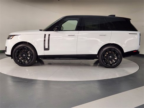 New 2025 Land Rover Range Rover SE image 5