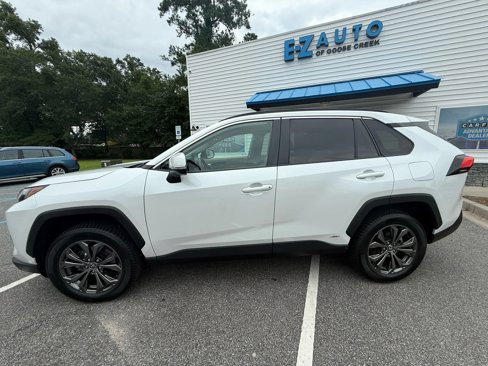 Used 2024 Toyota RAV4 XLE Premium image 1