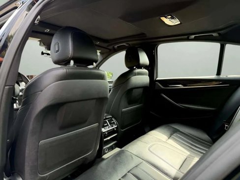 Used 2019 BMW 540i xDrive w/ M Sport Package image 21