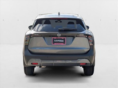 New 2025 Nissan Kicks SV image 7