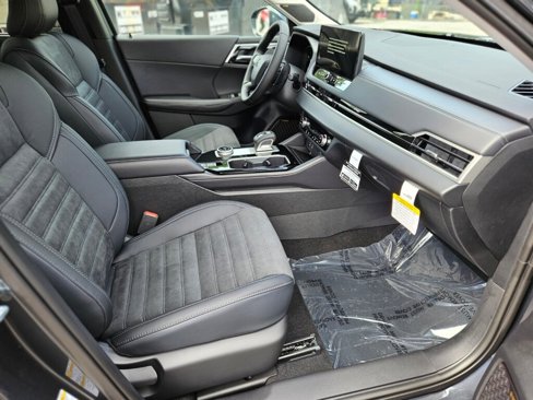 New 2025 Mitsubishi Outlander SE image 10