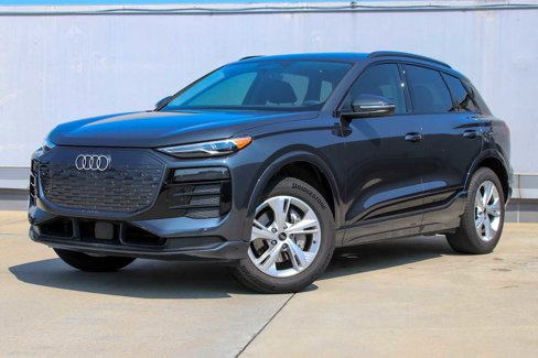 Certified 2025 Audi Q6 e-tron Premium w/ Convenience Package image 1