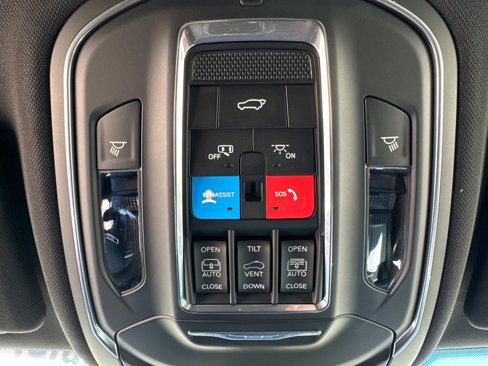 New 2025 Jeep Grand Cherokee Overland w/ Luxury Tech Group IV image 25