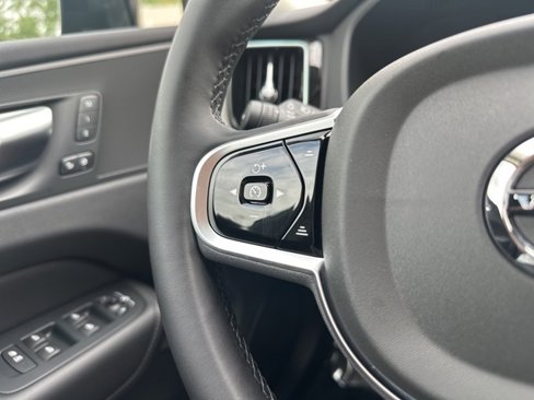 Certified 2025 Volvo XC60 B5 Plus image 26