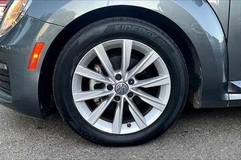 Used 2018 Volkswagen Beetle 2.0T Coast image 8