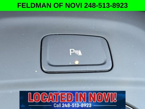 Used 2022 Chevrolet Equinox RS w/ Infotainment Package image 19
