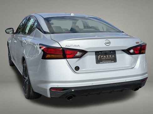 Used 2024 Nissan Altima 2.5 SR image 3