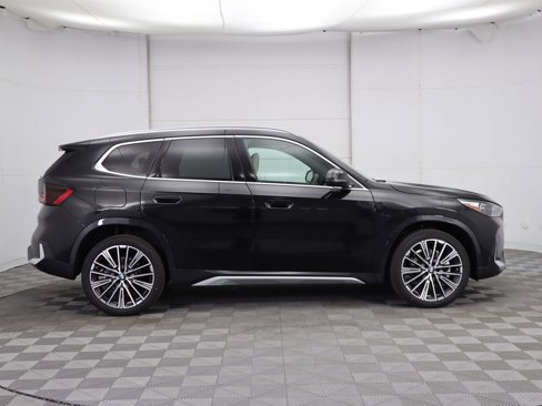 Used 2025 BMW X1 xDrive28i w/ Technology Package image 5