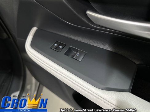 New 2026 Toyota Grand Highlander AWD Hybrid image 40