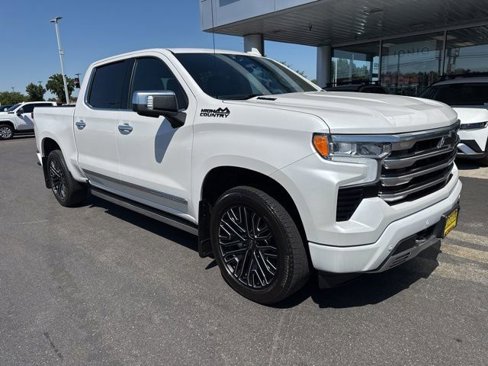 Used 2024 Chevrolet Silverado 1500 High Country image 3