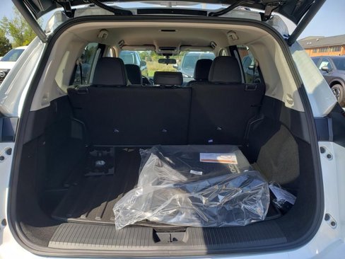 New 2026 Nissan Rogue SV image 5