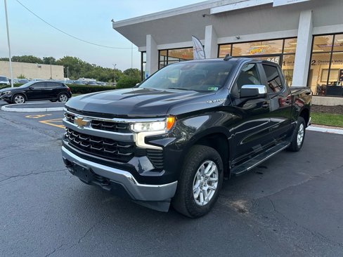 Used 2022 Chevrolet Silverado 1500 LT image 3