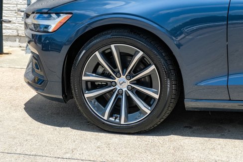Used 2021 Volvo S60 T5 Momentum image 48