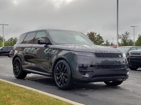 New 2025 Land Rover Range Rover Sport SE image 3