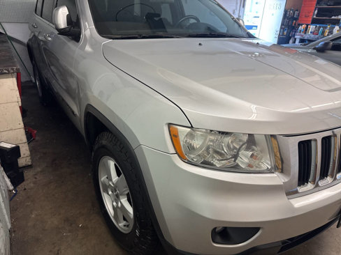 Used 2011 Jeep Grand Cherokee Laredo w/ Trailer Tow Group image 3