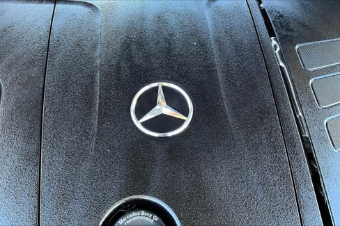 Used 2024 Mercedes-Benz GLC 300 4MATIC image 32