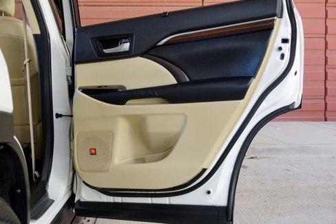 Used 2016 Toyota Highlander Limited image 35