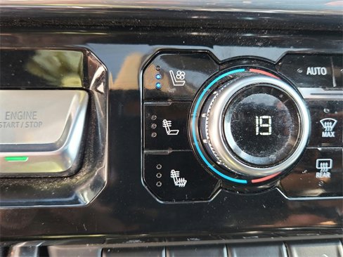 Used 2024 GMC Sierra 3500 Denali w/ Technology Package image 17