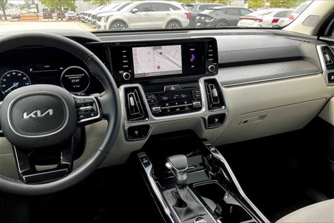 Used 2023 Kia Sorento SX image 15