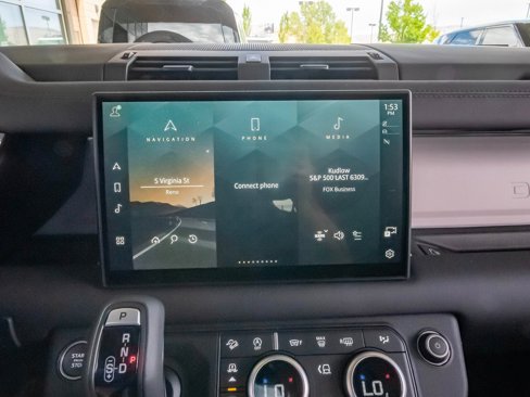 New 2025 Land Rover Defender 110 S image 18