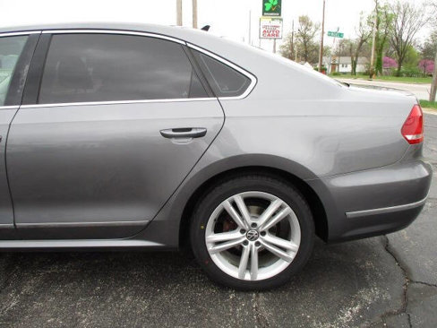 Used 2015 Volkswagen Passat TDI SEL Premium image 5