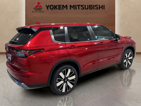 New 2025 Mitsubishi Outlander SE image 5