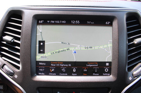 Used 2020 Jeep Cherokee Trailhawk image 42