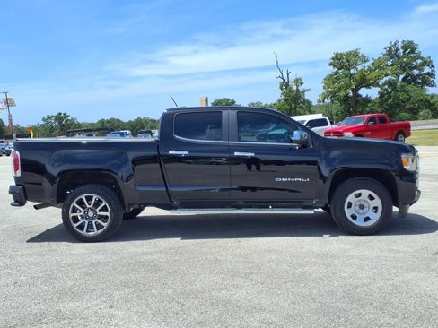 Used 2021 GMC Canyon Denali image 3
