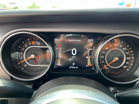 Used 2023 Jeep Gladiator Mojave w/ Cold Weather Group image 20