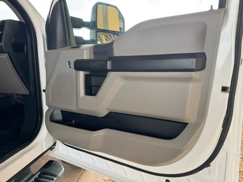 Used 2022 Ford F250 XL w/ Power Equipment Group image 27