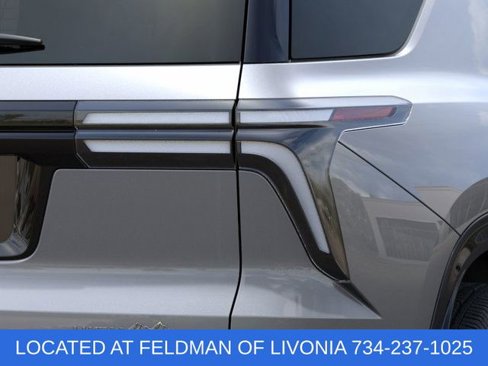 New 2026 Chevrolet Traverse High Country w/ LPO, Floor Liner Package image 11