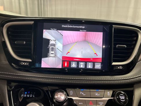 New 2026 Chrysler Pacifica Select image 16