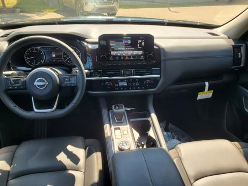 New 2025 Nissan Pathfinder SL w/ Cargo Package image 11
