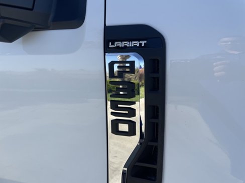 New 2025 Ford F350 Lariat w/ Lariat Ultimate Package image 32