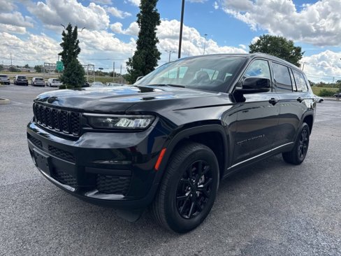 Used 2024 Jeep Grand Cherokee L Laredo image 17