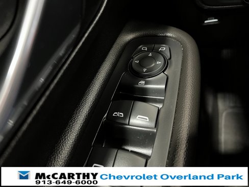 Used 2024 GMC Terrain SLT image 15