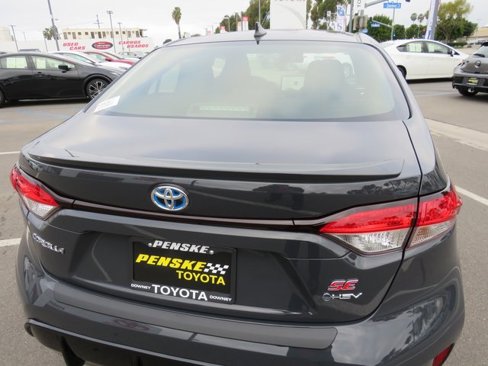 New 2025 Toyota Corolla SE image 12
