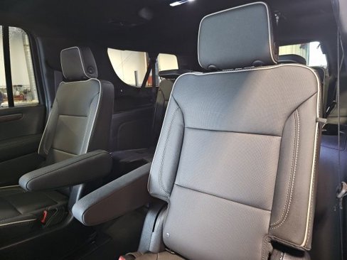 New 2026 Chevrolet Suburban Premier image 30