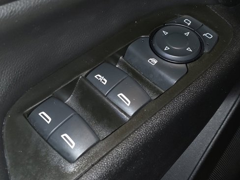 Used 2022 Chevrolet Equinox LT w/ Driver Convenience Package image 27