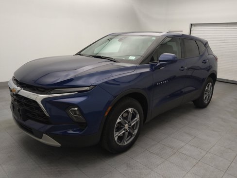Used 2023 Chevrolet Blazer LT image 2