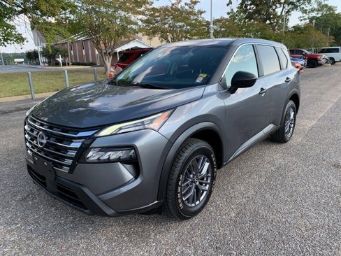 Used 2024 Nissan Rogue S image 4