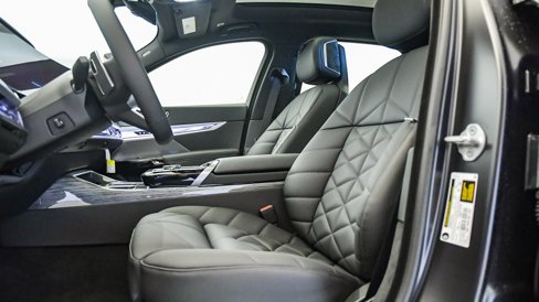 New 2026 BMW 740i w/ Premium Package image 23