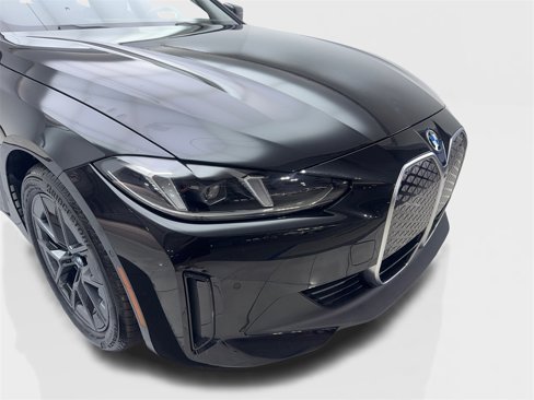 Used 2025 BMW i4 eDrive40 w/ Parking Assistance Package image 17
