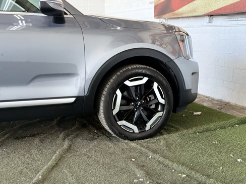 Used 2023 Kia Telluride EX w/ EX Captain's Chair Package image 42