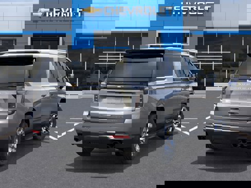 New 2026 Chevrolet Suburban Premier image 4