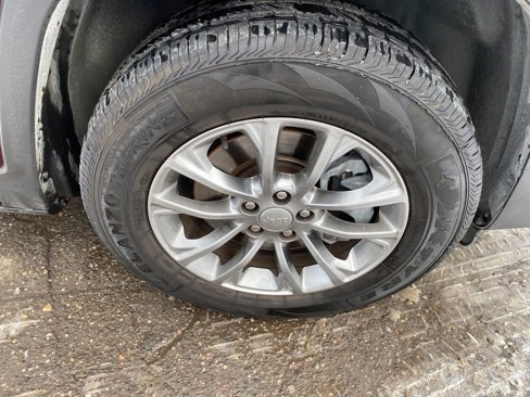 Used 2019 Jeep Cherokee Latitude Plus image 31